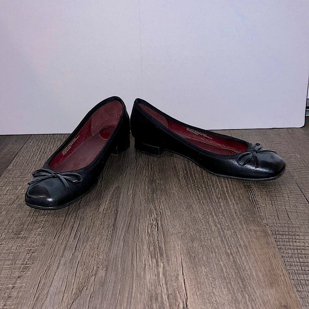 Like New, Hardly Worn ONO by Born Black Leather Ballet Flats, Size 7